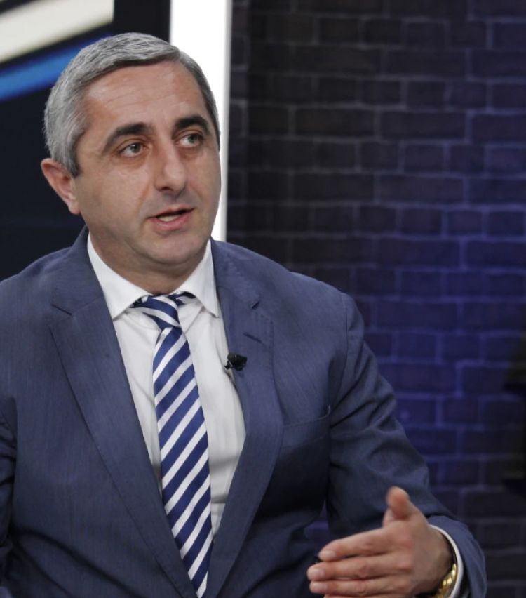 შემოსავლების სამსახურის უფროსის ყოფილი მოადგილის, ვლადიმერ ხუნდაძის მიმართ სისხლისსამართლებრივი დევნა დაიწყო