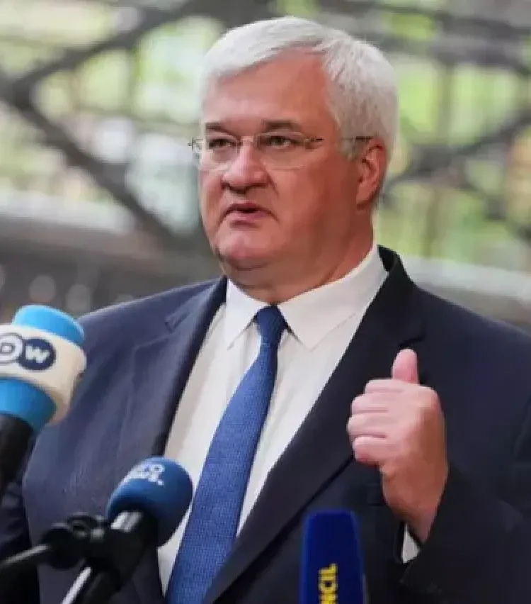 "დნეპრის რეგიონში რუსეთის მიერ მაღაროელების გადამყვან ავტობუსზე მიზანმიმართული დარტყმის შედეგად, სულ მცირე 15 ადამიანი დაიღუპა"