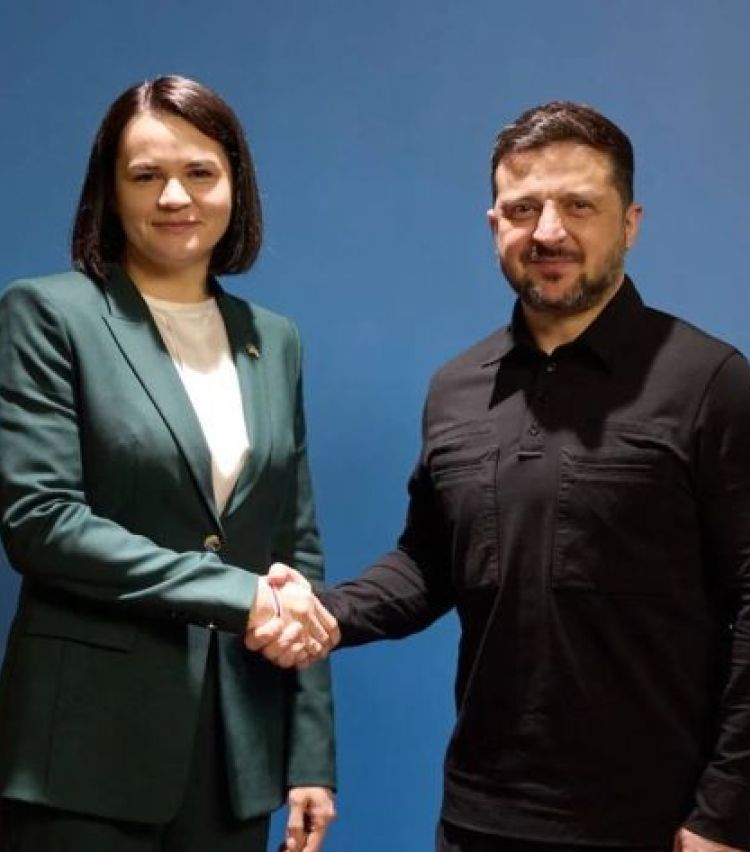 "ლუკაშენკომ თქვა, რომ უკრაინისა და ბელარუსის პრეზიდენტებისთვის უკვე შეხვედრის დროაო... თქვა ლუკაშენკომ, მაგრამ ჩამოვიდა სვეტლანა ტიხანოვსკაია"