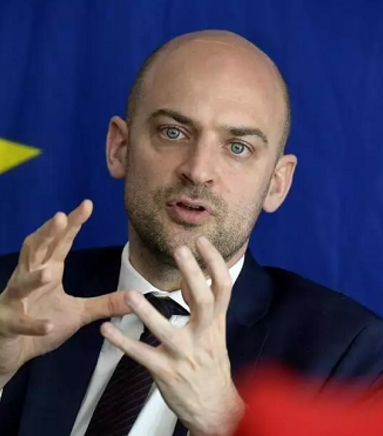 „საფრანგეთი მხარს უჭერს აშშ-თან სავაჭრო შეთანხმების შეჩერებას, როგორც ეს ევროპარლამენტს სურს"