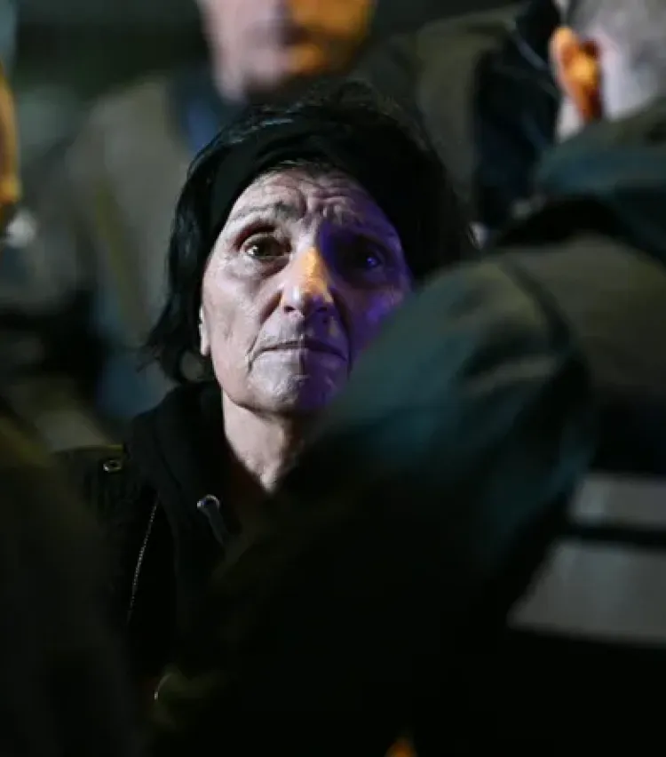 პოლიციამ გზის გადაკეტვის მიზეზით, 3 პირი დააკავა. დაკავებულებს შორის არის 71 წლის აზა ჩილაჩავა