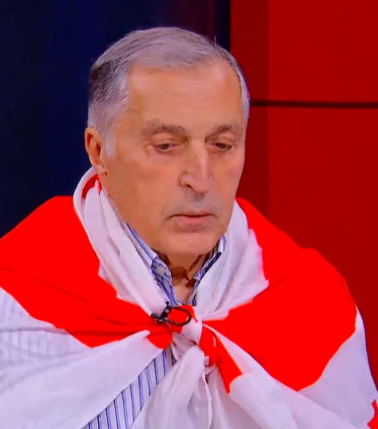 "ბატონი პაატა მოგესალმებათ ყველას. მას 8 დეკემბრამდე აკრძალული აქვს წერილის გამოგზავნა" - ადვოკატი