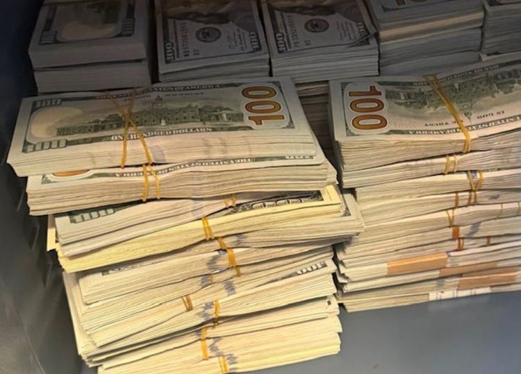 რა ამოიღეს ღარიბაშვილის, ლილუაშვილის, ფარცხალაძისა და მათთან დაკავშირებული 8 პირის სახლების ჩხრეკის შედეგად?