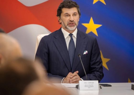 კახა კალაძე: ვინც ავარიულ კორპუსში ცხოვრობთ, მუნიციპალიტეტი გიდგებათ თავდებში