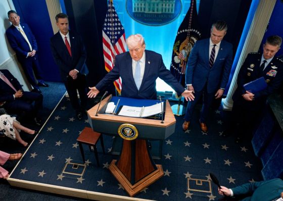 "ირანის სამხედრო-საზღვაო ფლოტი ზღვის ფსკერზეა, სრულად განადგურებულია 158 ხომალდი"