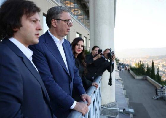 „გულწრფელ მადლობას გიხდით იმ გამორჩეული და უაღრესად გულთბილი მასპინძლობისთვის"