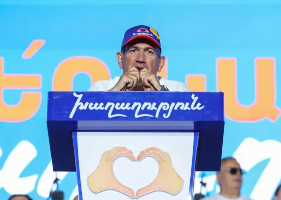 “ეს ისტორიული გამარჯვებაა, რომელიც სომხეთის რესპუბლიკის გრძელვადიან არსებობასა და განვითარებას ცალსახად უზრუნველყოფს.