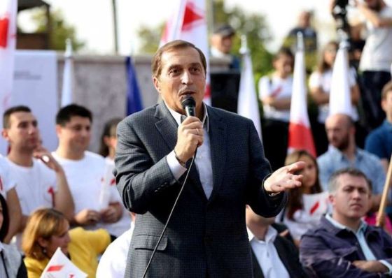 "არავითარ ძალადობას ადგილი არ ჰქონია და საქართველოს მოქალაქეებმა ერთხმად გადავირჩიეთ და დავამხეთ უკანონო ხელისუფლება"