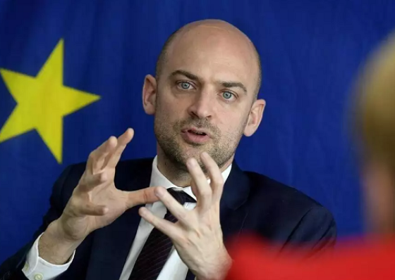 „საფრანგეთი მხარს უჭერს აშშ-თან სავაჭრო შეთანხმების შეჩერებას, როგორც ეს ევროპარლამენტს სურს"