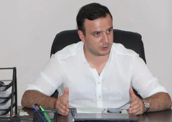 "პოლიციელზე განხორციელებული ჯგუფური ძალადობის ბრალდებით, ჩოხატაურის საკრებულოს თავმჯდომარე, დავით შარაშიძე დააკავეს"