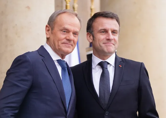 ტუსკი ადასტურებს, რომ პოლონეთი შეუერთდა საფრანგეთთან მოლაპარაკებებს მათზე „ბირთვული ქოლგის“ გავრცელების შესახებ