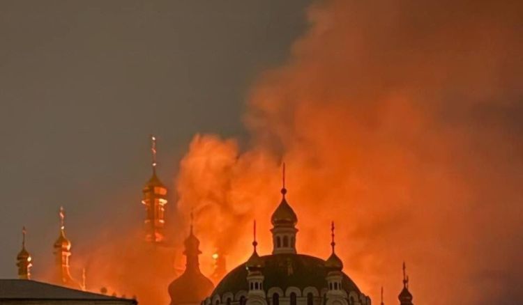 "უდიდეს სიწმინდეზე, კიევ-პეჩერის ლავრაზე თავდასხმით, პუტინმა თავისი სახელი სამუდამოდ ჩაწერა ისტორიაში ყველაზე უარესი ბარბაროსების სიაში.