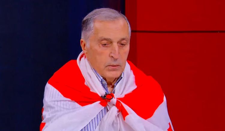 "ბატონი პაატა მოგესალმებათ ყველას. მას 8 დეკემბრამდე აკრძალული აქვს წერილის გამოგზავნა" - ადვოკატი