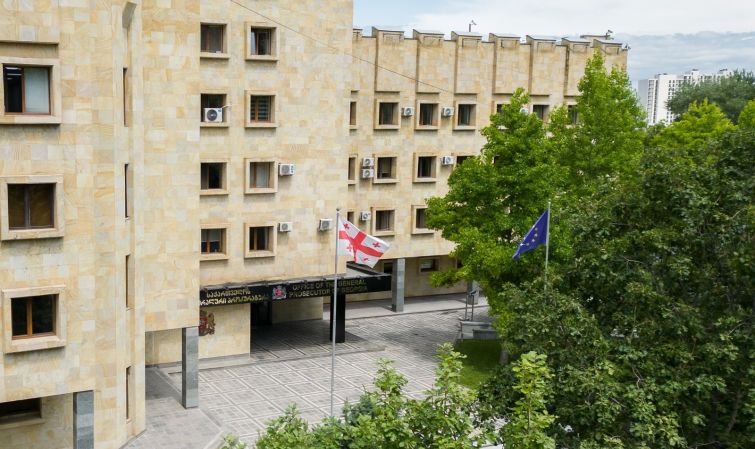 "დამნაშავედ წარდგენილ ბრალდებაში და სასჯელის სახედ და ზომად 19 წლით თავისუფლების აღკვეთა განუსაზღვრა.“ - პროკურატურა.