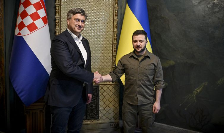 "ორბანს ყიდვა არ სურს, იმ მიზეზით, რომ იმ მხარეს ევროპულ ფასია, მეორე მხარეს კი რუსული..."