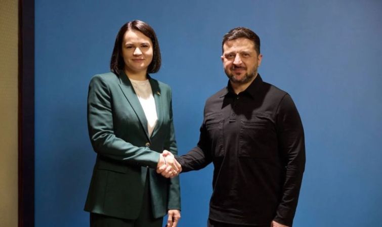 "ლუკაშენკომ თქვა, რომ უკრაინისა და ბელარუსის პრეზიდენტებისთვის უკვე შეხვედრის დროაო... თქვა ლუკაშენკომ, მაგრამ ჩამოვიდა სვეტლანა ტიხანოვსკაია"