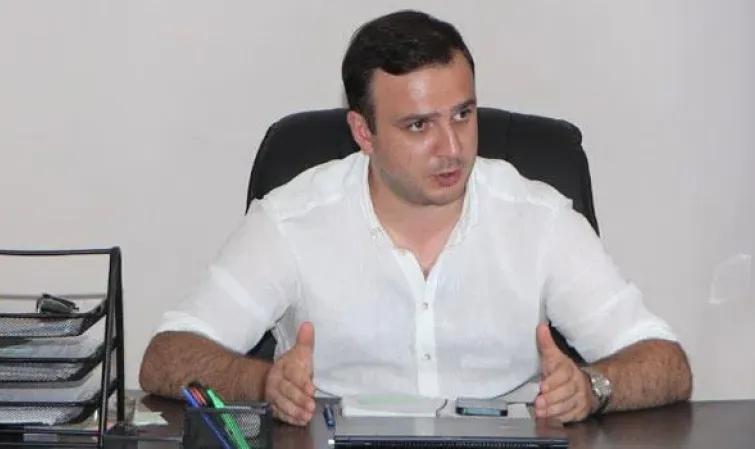 "პოლიციელზე განხორციელებული ჯგუფური ძალადობის ბრალდებით, ჩოხატაურის საკრებულოს თავმჯდომარე, დავით შარაშიძე დააკავეს"