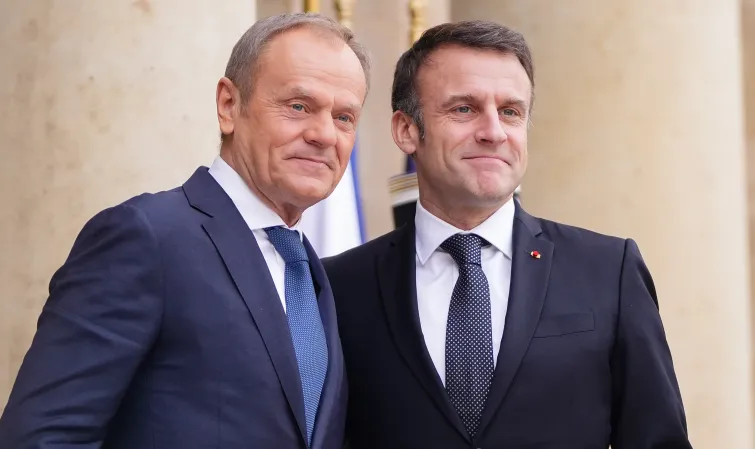 ტუსკი ადასტურებს, რომ პოლონეთი შეუერთდა საფრანგეთთან მოლაპარაკებებს მათზე „ბირთვული ქოლგის“ გავრცელების შესახებ